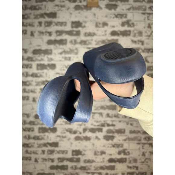 Crocs | women blue rubber slip on loafers - Picture 4 of 6